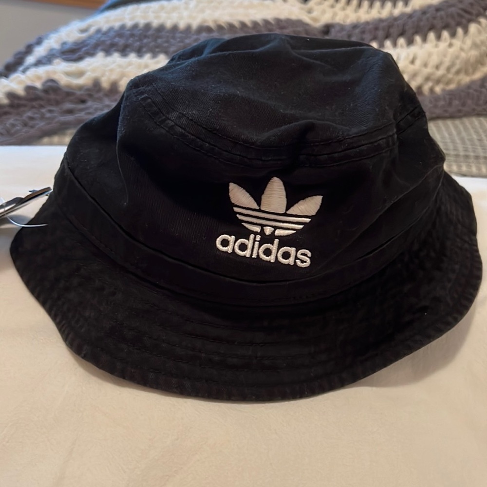 NEW Adidas Bucket Hat